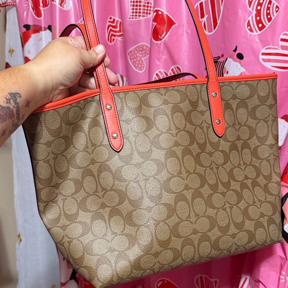 Coach City Tote Bag Tan & Orange - Picture 4 of 11